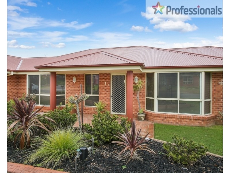 1 Dillagar Place, Springdale Heights NSW 2641