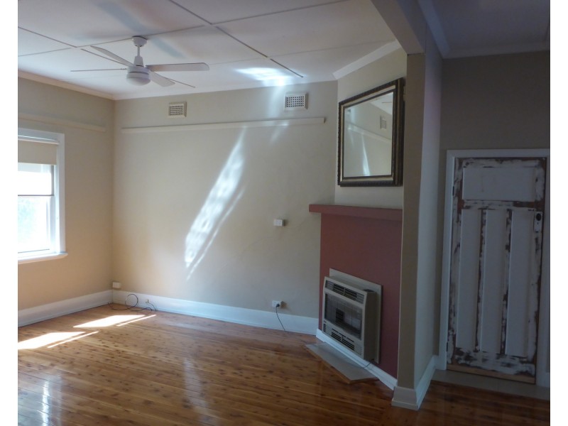 327 Mount Street, Albury NSW 2640