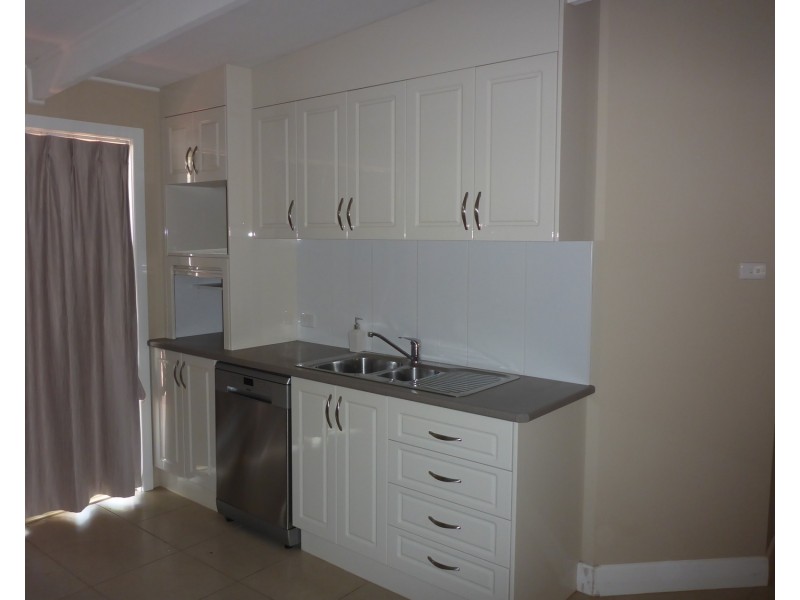 327 Mount Street, Albury NSW 2640