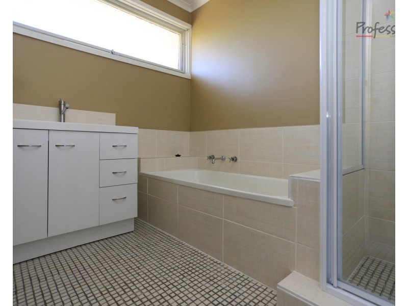 13 Fern Avenue, Wodonga VIC 3690