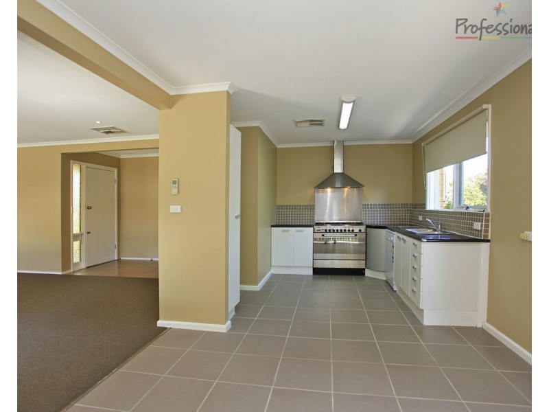 13 Fern Avenue, Wodonga VIC 3690