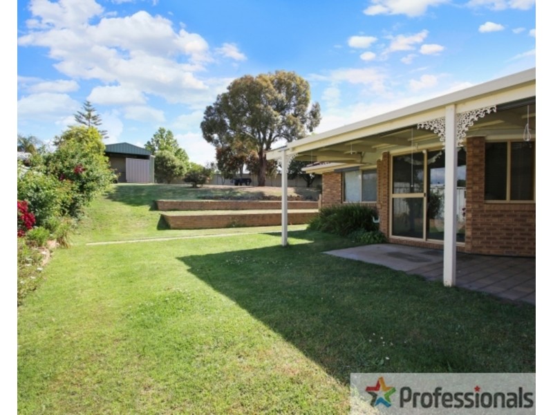 11 Nightingale Avenue, Wodonga VIC 3690