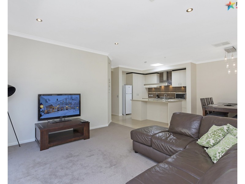 61 Victoria Cross Parade, Wodonga VIC 3690