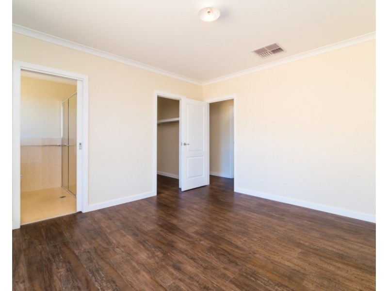 30 Avondale Drive, Wodonga VIC 3690