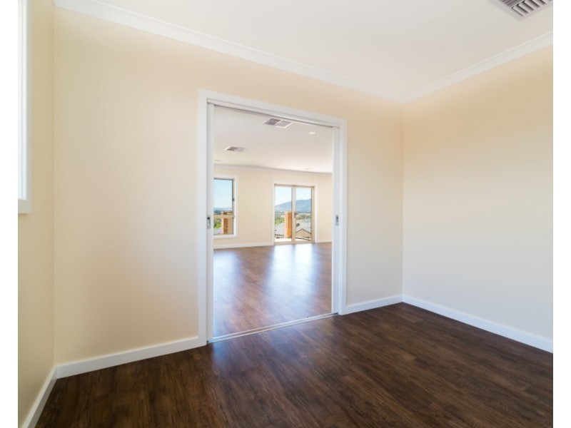 30 Avondale Drive, Wodonga VIC 3690