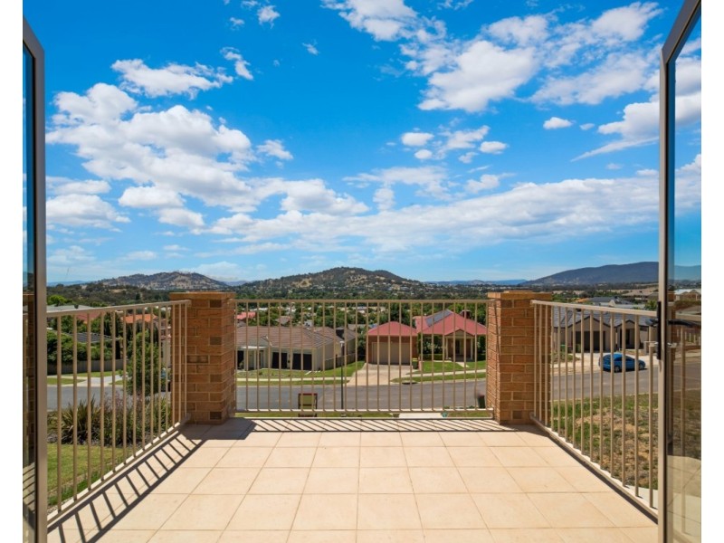 30 Avondale Drive, Wodonga VIC 3690
