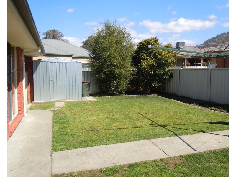 5 Oakmont Circuit, Wodonga VIC 3690
