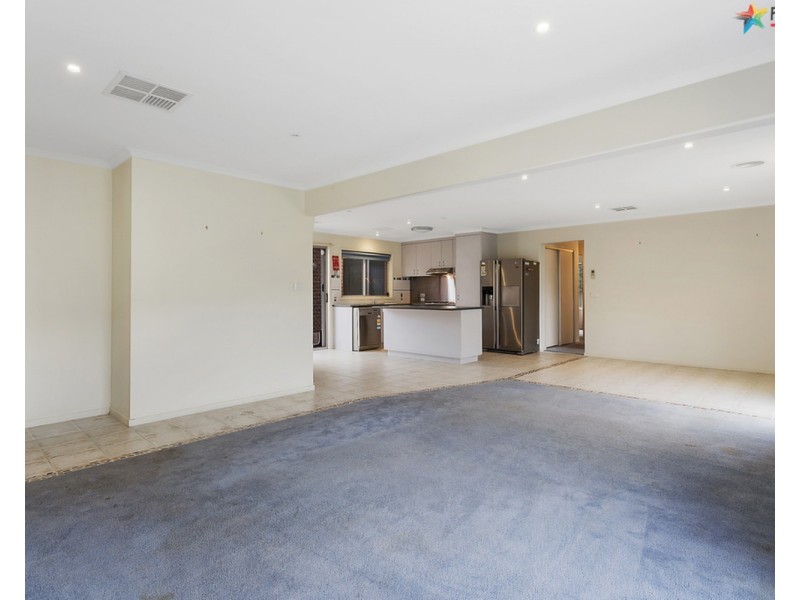 8 Fussell Court, Wodonga VIC 3690