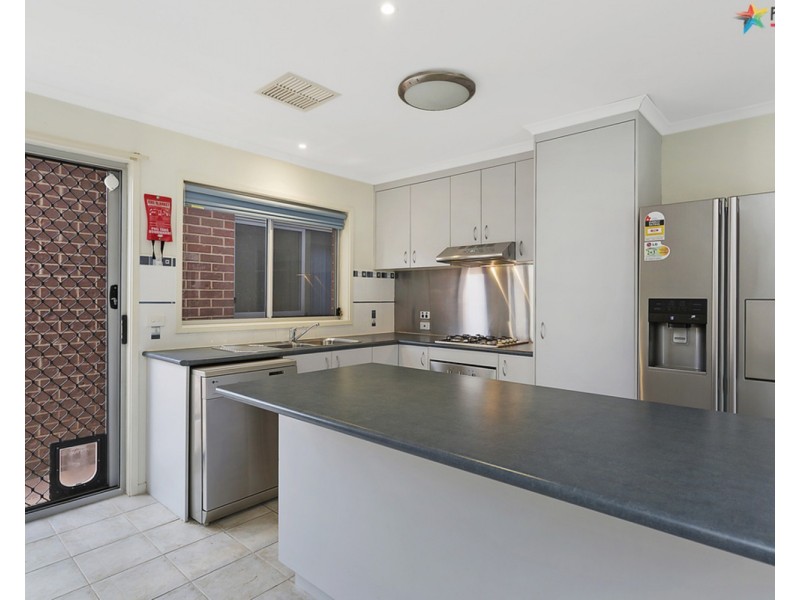 8 Fussell Court, Wodonga VIC 3690