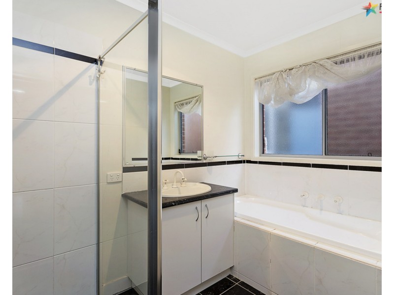 8 Fussell Court, Wodonga VIC 3690