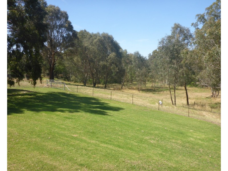 9 Stanley Street, Barnawartha VIC 3688