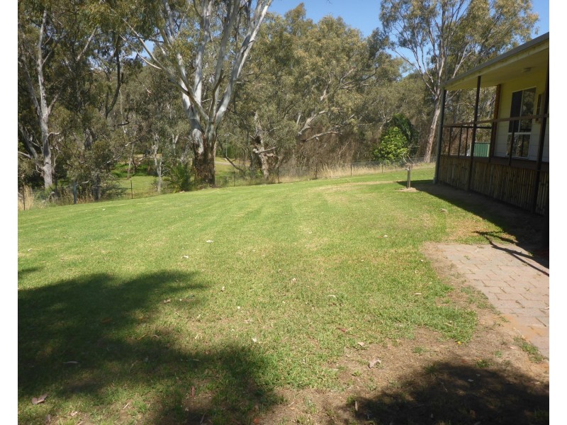 9 Stanley Street, Barnawartha VIC 3688