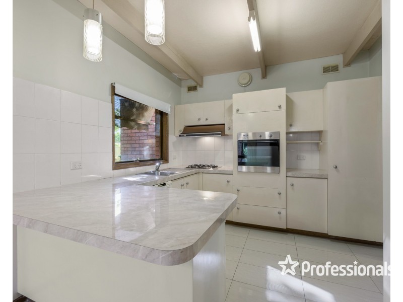 27 Mayfair Drive, Wodonga VIC 3690