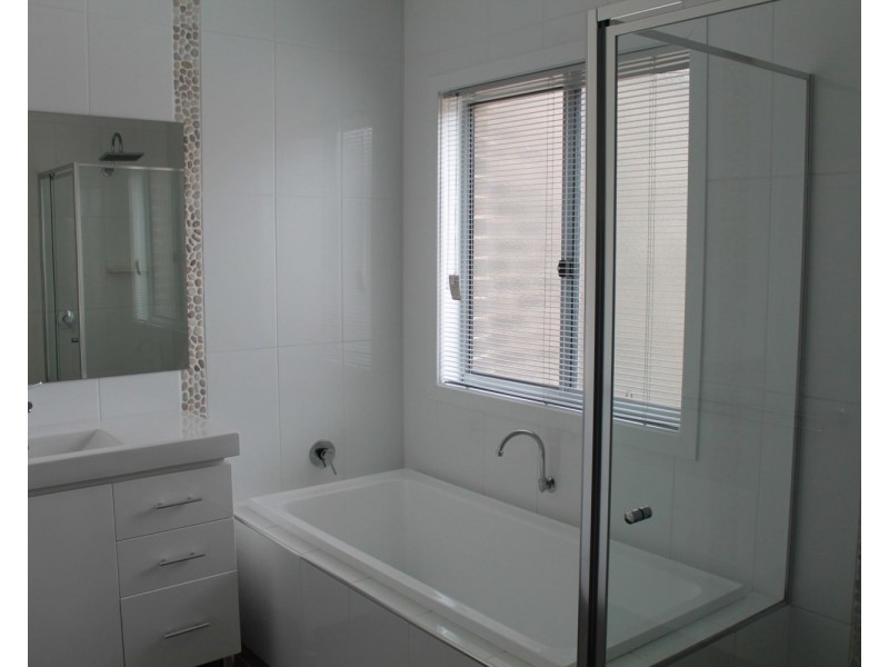 18 Cottlesloe Court, West Wodonga VIC 3690