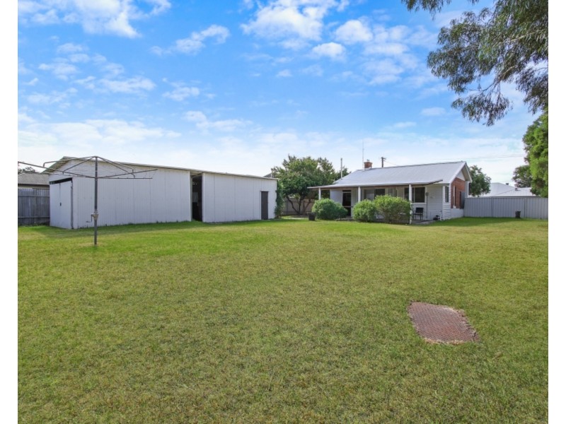 15 Edward Street, Culcairn NSW 2660