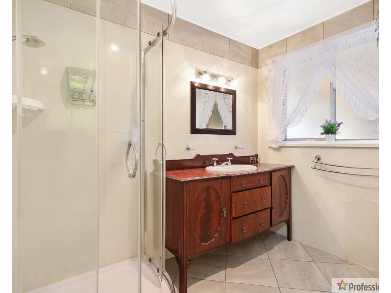 8 Tourmaline Drive, Wodonga VIC 3690