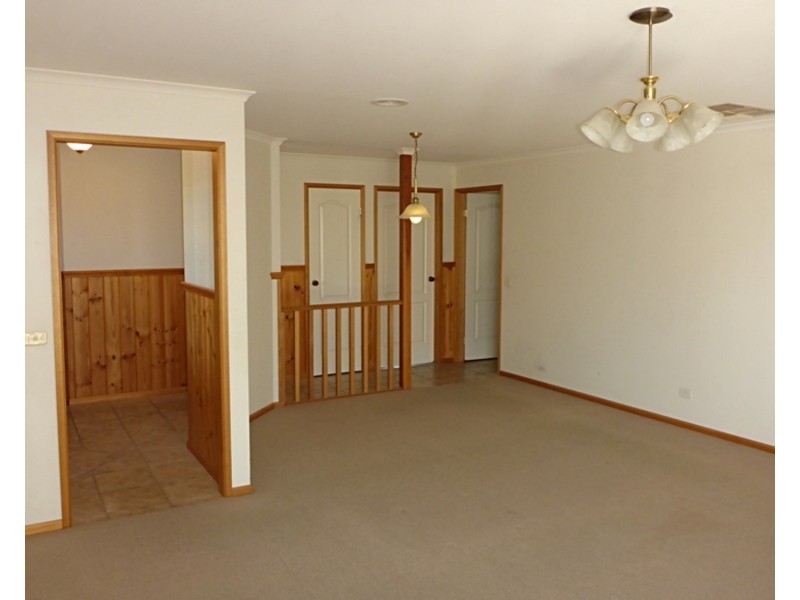 4 Kelle Court, Wodonga VIC 3690