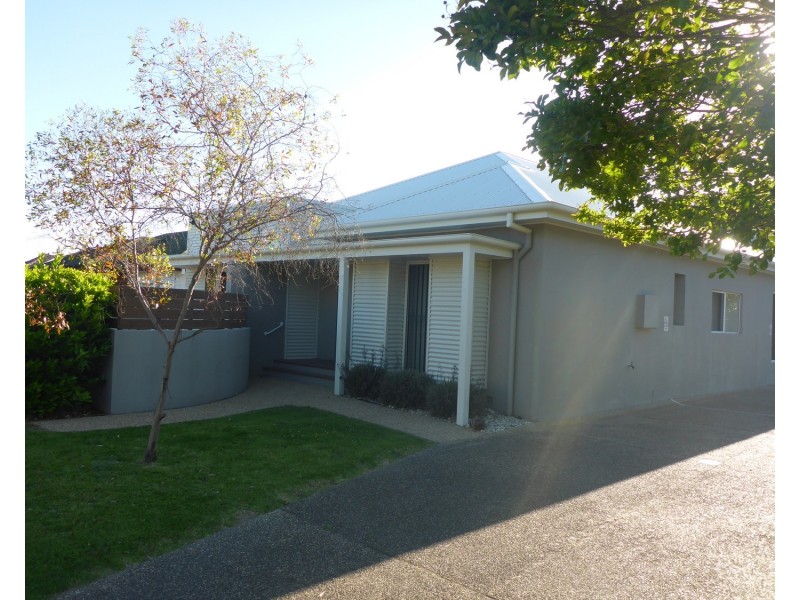 1/745 Alma Street, Albury NSW 2640