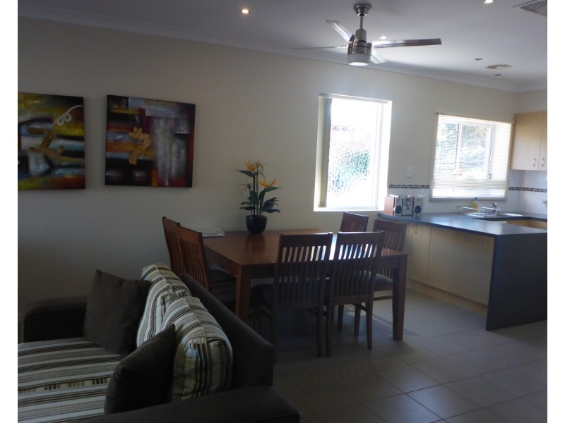 1/745 Alma Street, Albury NSW 2640