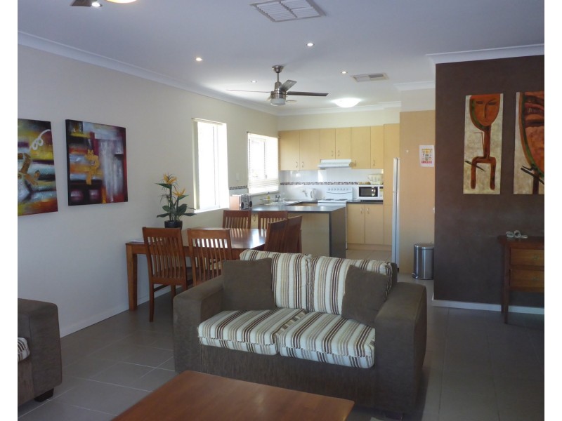 1/745 Alma Street, Albury NSW 2640