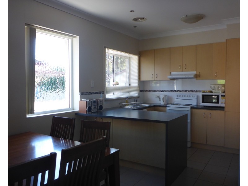 1/745 Alma Street, Albury NSW 2640