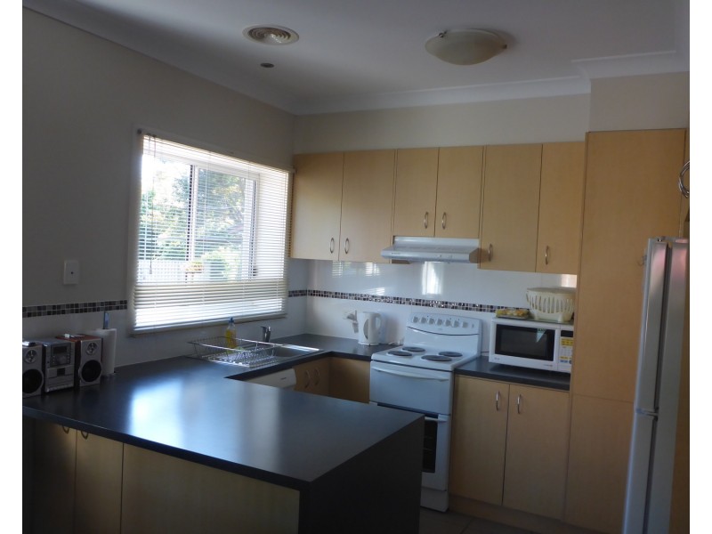 1/745 Alma Street, Albury NSW 2640