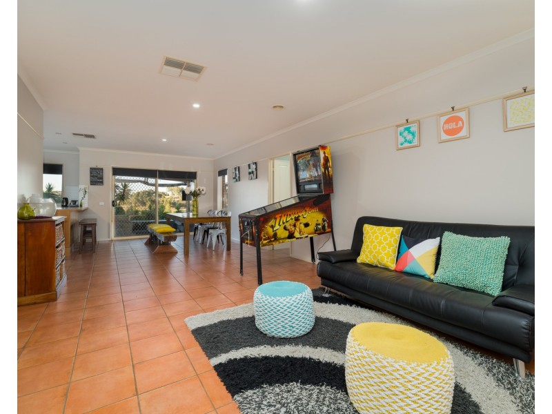 6 The Court, Wodonga VIC 3690