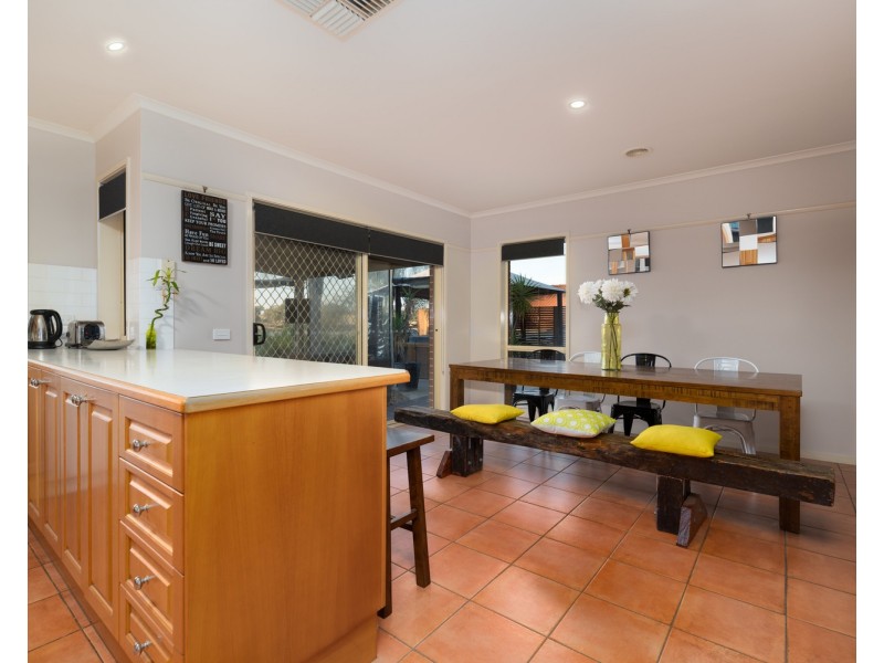 6 The Court, Wodonga VIC 3690