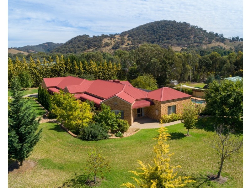 4 Innisfree Drive, Wodonga VIC 3690