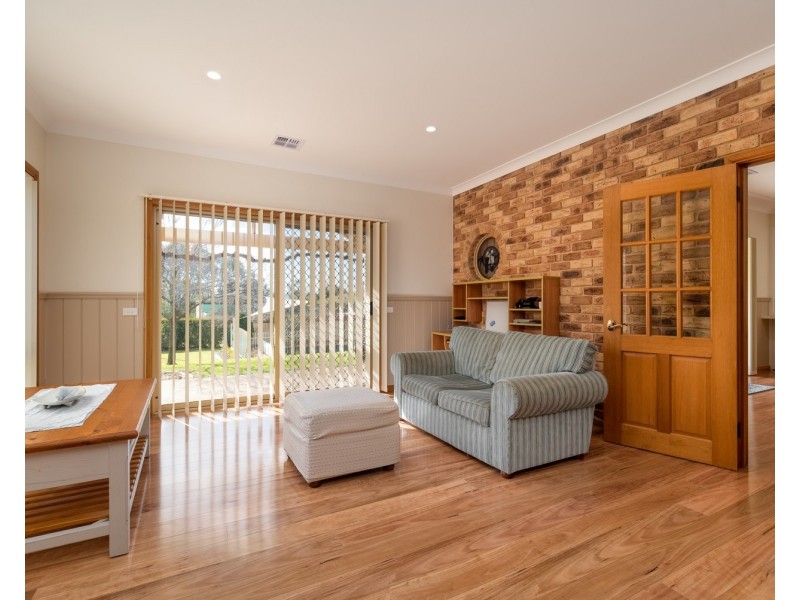 4 Innisfree Drive, Wodonga VIC 3690