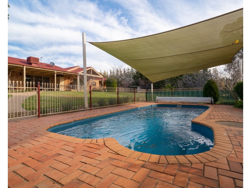 4 Innisfree Drive, Wodonga VIC 3690