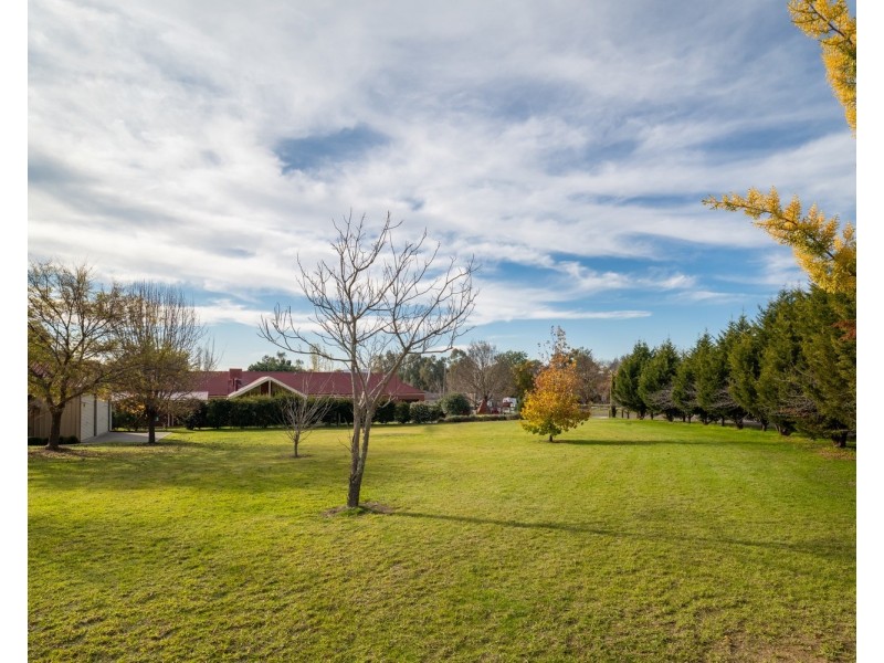 4 Innisfree Drive, Wodonga VIC 3690