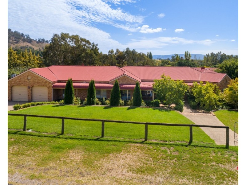4 Innisfree Drive, Wodonga VIC 3690