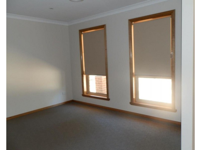 22 Wattlebird Drive, Bandiana VIC 3694