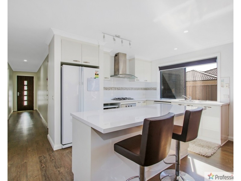 33 Victoria Cross Parade, Wodonga VIC 3690