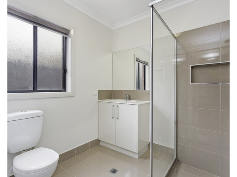 33 Silky Oak Avenue, Wodonga VIC 3690