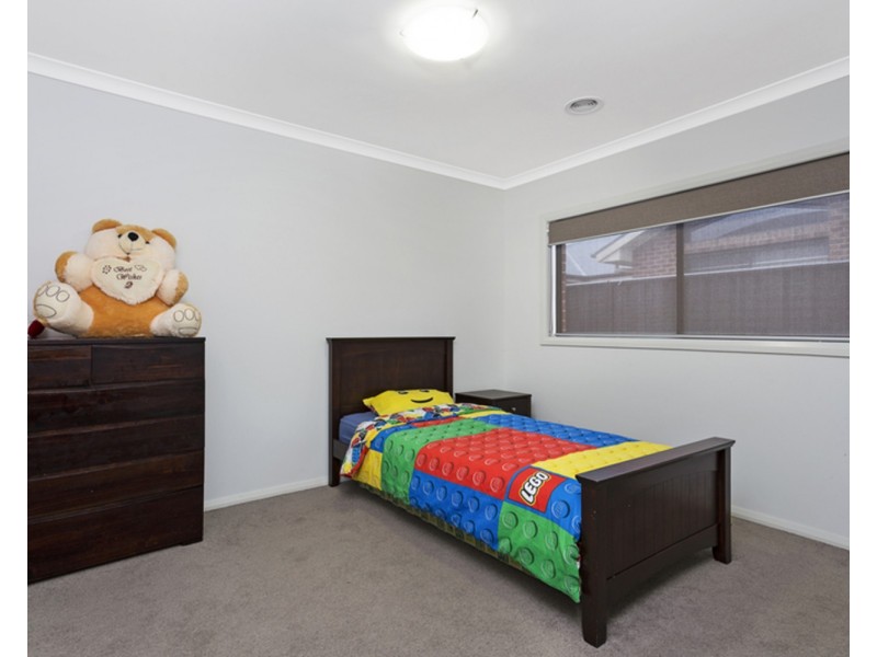 33 Silky Oak Avenue, Wodonga VIC 3690