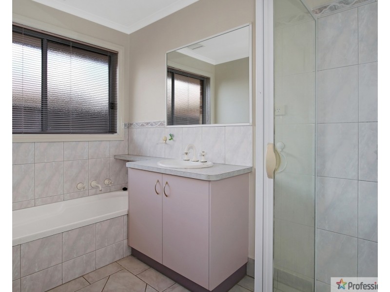 44 Iron Way, Wodonga VIC 3690