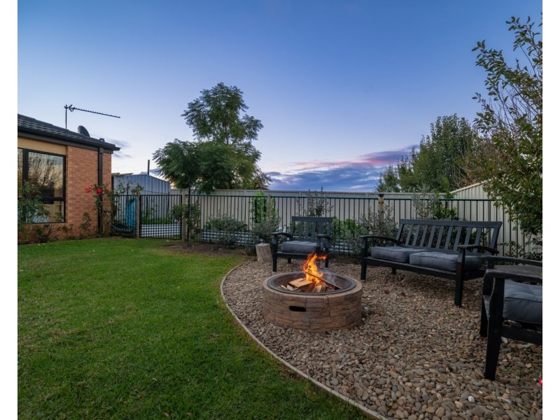 5 MacKenzie Crescent, Wodonga VIC 3690