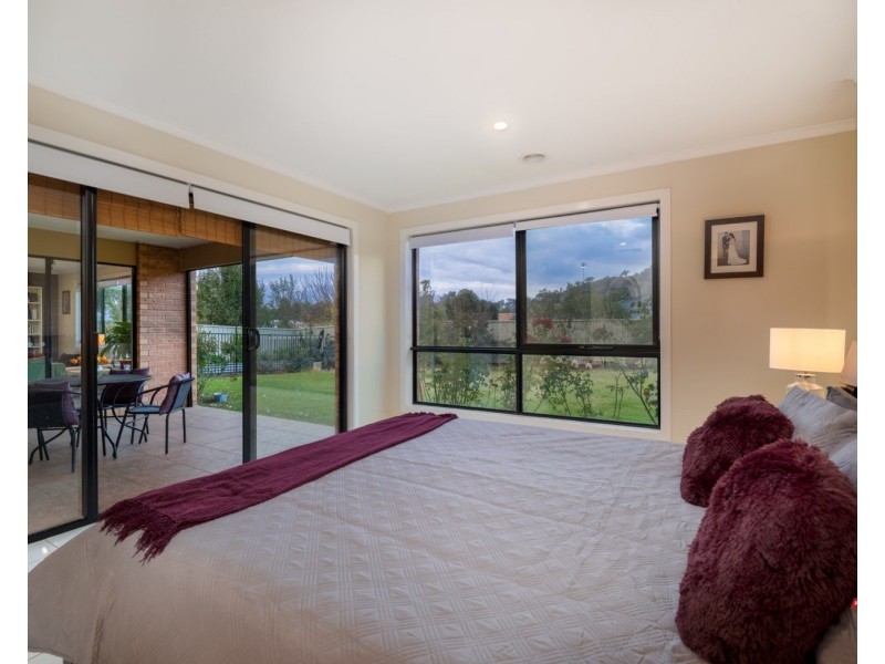 5 MacKenzie Crescent, Wodonga VIC 3690