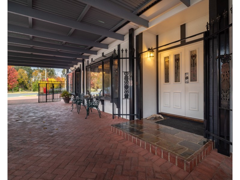 531 Lyne Street, Lavington NSW 2641