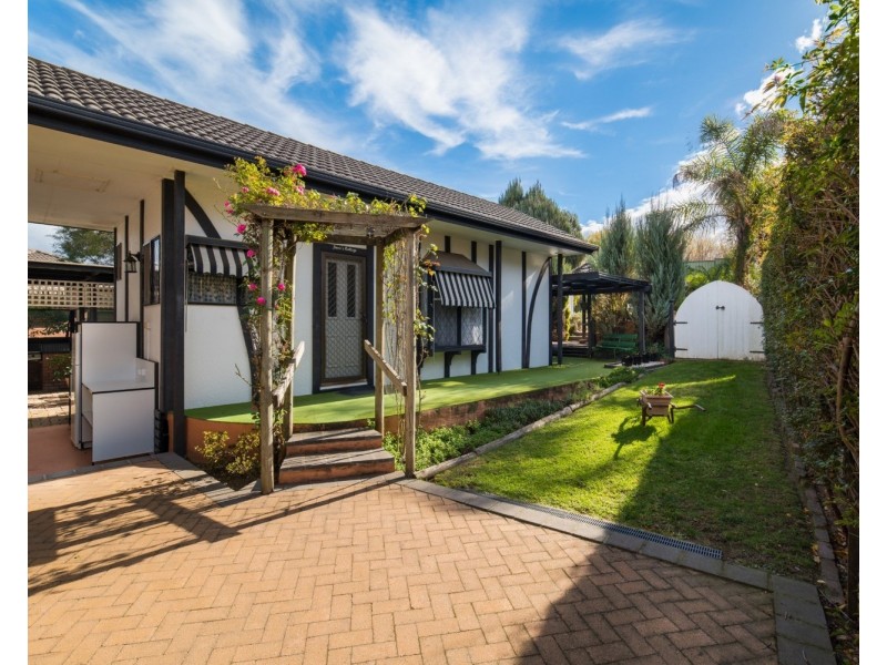 531 Lyne Street, Lavington NSW 2641