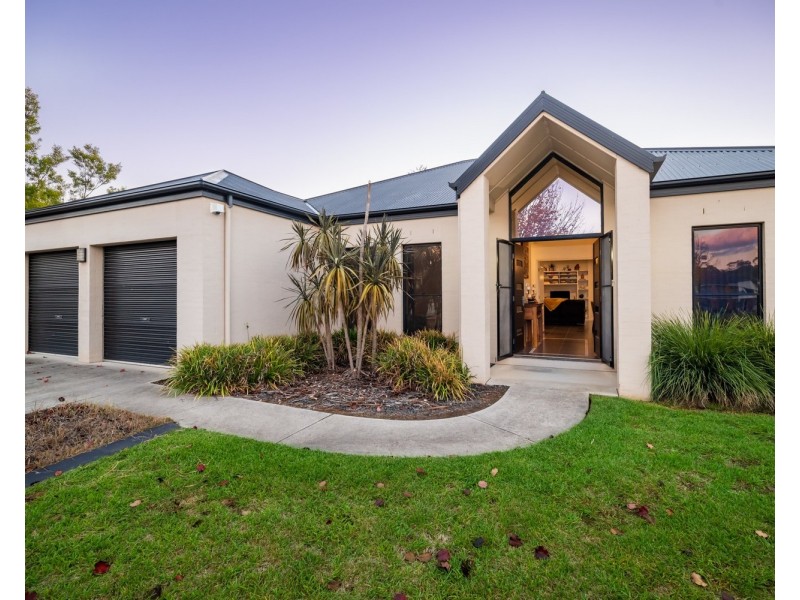14 Hemlock Court, Baranduda VIC 3691