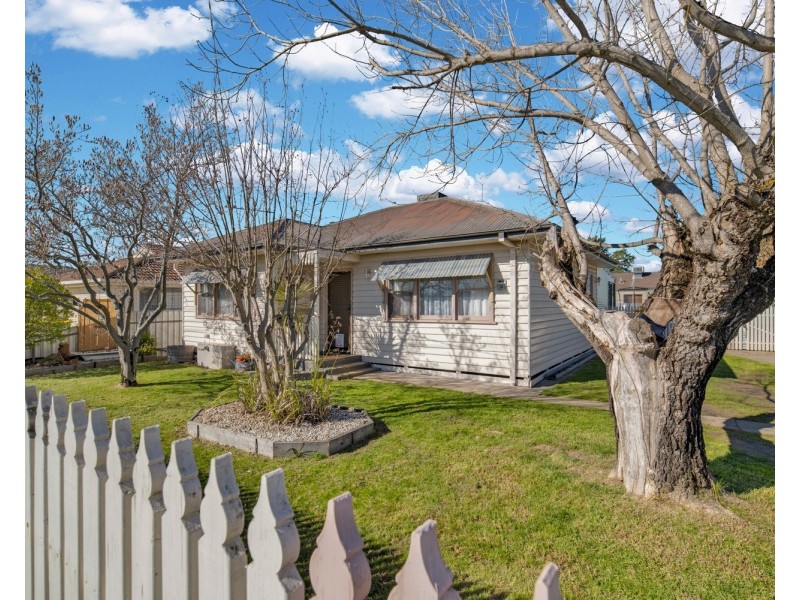 34 Charles Street, Wodonga VIC 3690