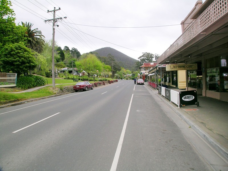 3393 Warburton  Highway, Warburton VIC 3799