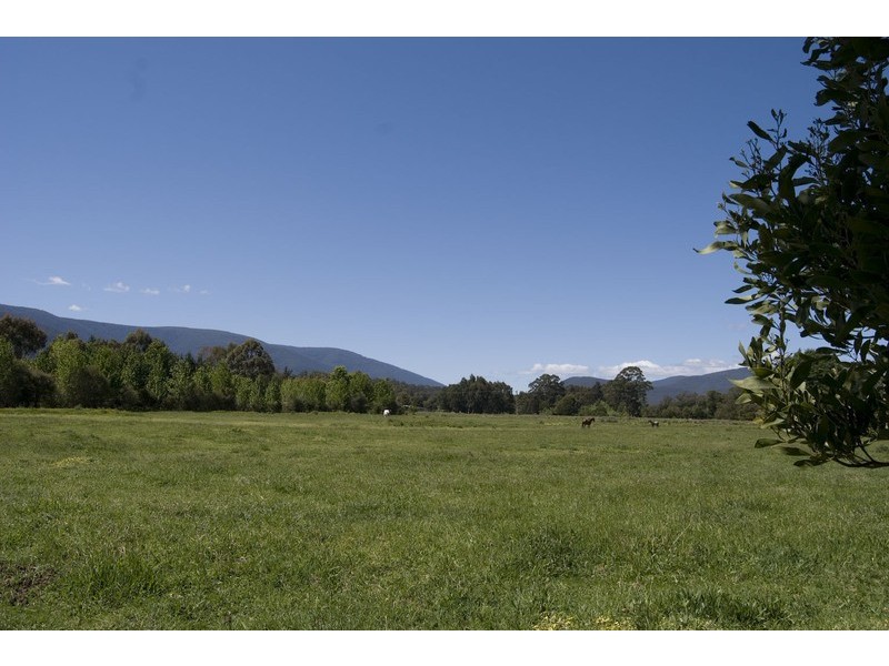 2100 Don Road, Launching Place VIC 3139