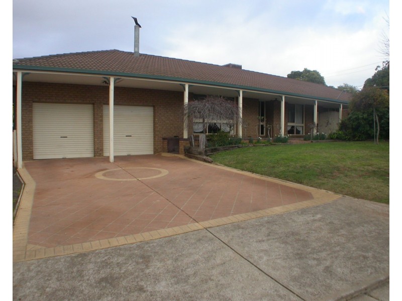 2 Margaret Drive, Bacchus Marsh VIC 3340