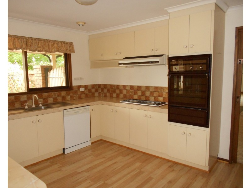 2 Margaret Drive, Bacchus Marsh VIC 3340