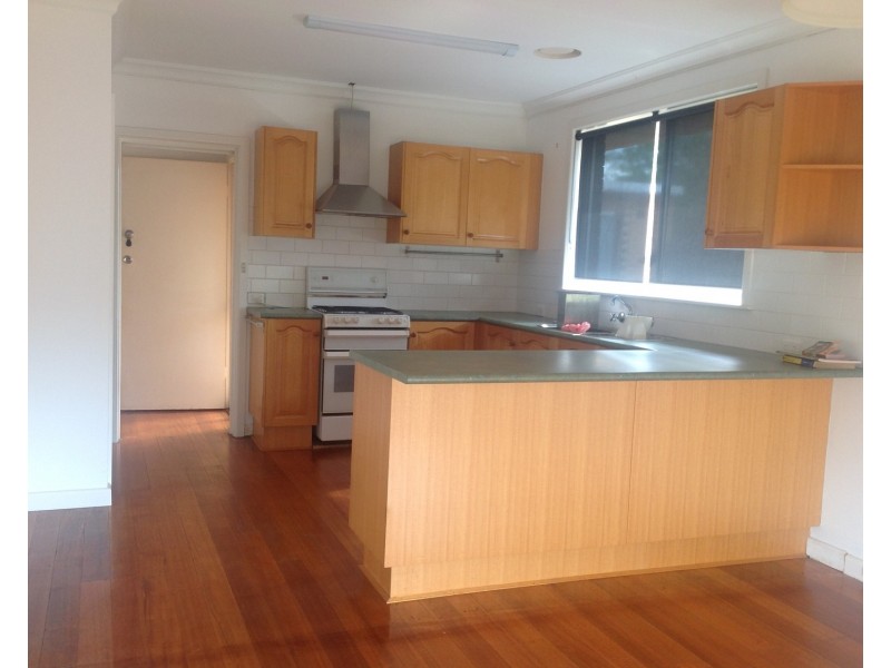 17 Powlett Street, Bacchus Marsh VIC 3340