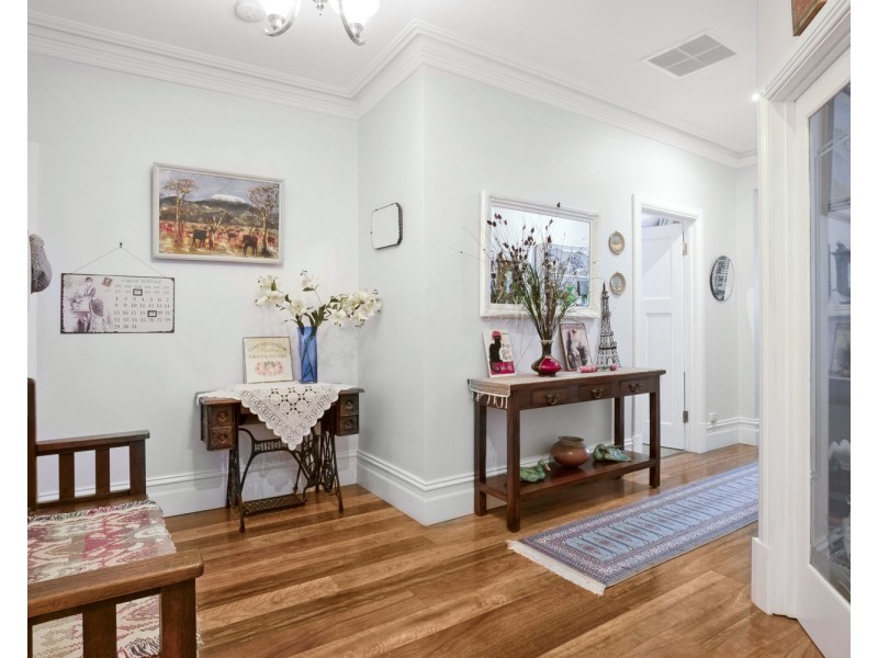 14 Young Street, Bacchus Marsh VIC 3340